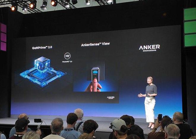 出牌!强悍充电产品外这款派对神器太酷了麻将胡了Anker安克IFA25率先(图6) 出牌!强悍充电产品外这款派对神器太酷了麻将胡了Anker安克IFA25率先(图6)